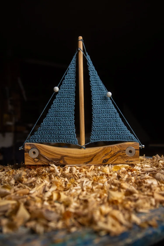 &Kappa;&alpha;&rho;&alpha;&beta;&iota; &xi;&upsilon;&lambda;&omicron; &epsilon;&lambda;&iota;&alpha;&sigmaf; &mu;&epsilon; &pi;&lambda;&epsilon;&kappa;&tau;&alpha; &pi;&alpha;&nu;&iota;&alpha; &mu;&pi;&lambda;&epsilon; &chi;&rho;&omega;&mu;&alpha;  a07-null