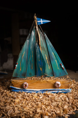 &Kappa;&alpha;&rho;&alpha;&beta;&iota; &xi;&upsilon;&lambda;&omicron; &epsilon;&lambda;&iota;&alpha;&sigmaf; &mu;&epsilon; 5 &pi;&alpha;&nu;&iota;&alpha;, , medium