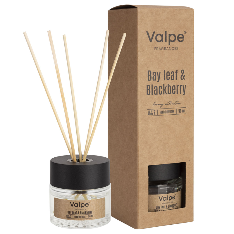 Diffusing room froging glass with liquid and woods leaf & blackberry 50ml-null
