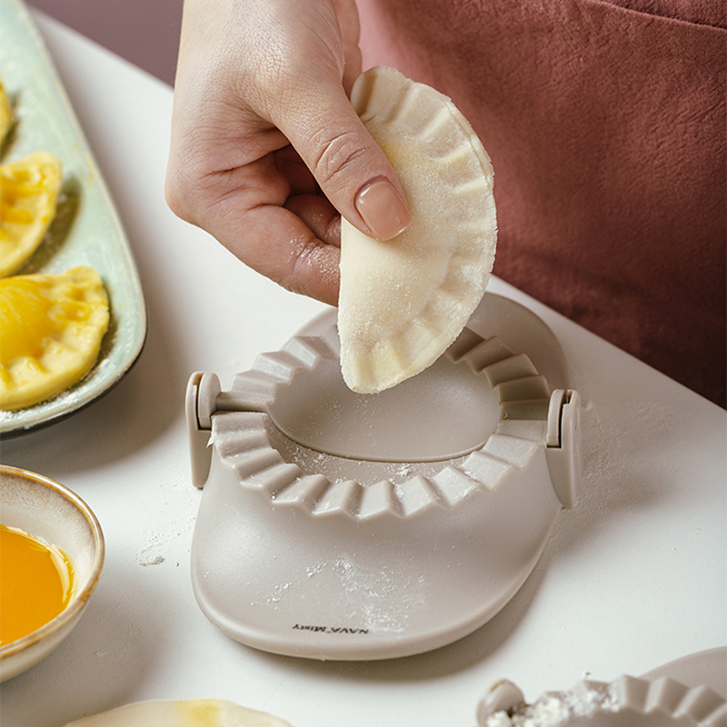 Nava misty plastic dumpling mold-press 15cm image number null
