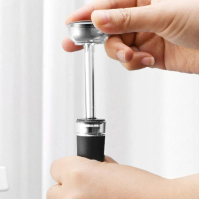 Electric wine opener with batteries, , medium-null