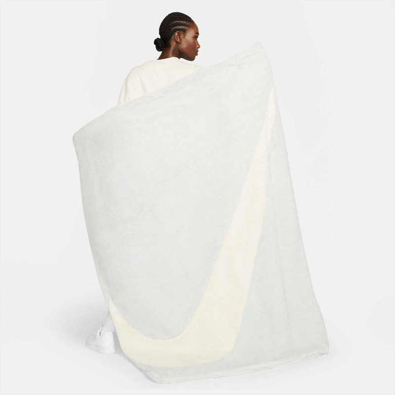 Nike sportswear blanket faux fur swoosh-null
