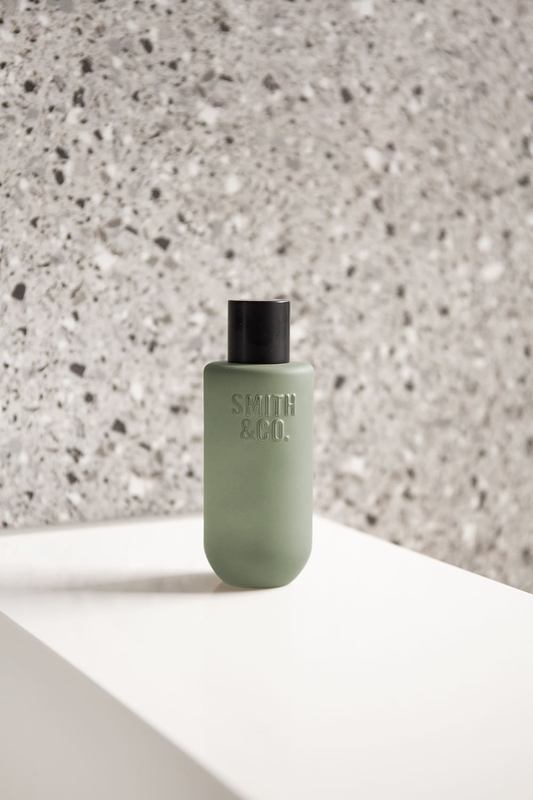 Room spray 100ml amber & freesia, , medium-null