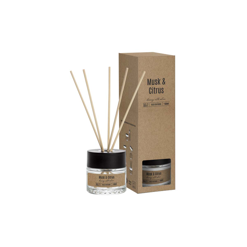 Diffusing room froging glass with liquid and woods leaf & blackberry 50ml-null