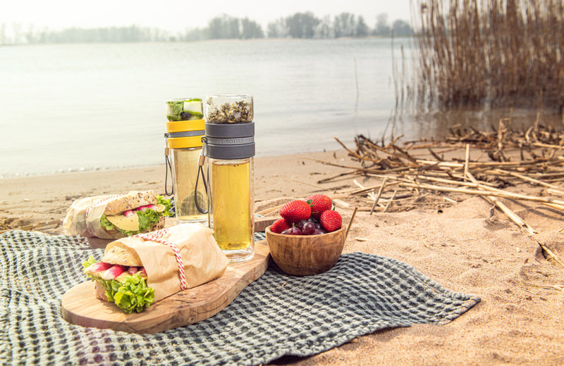 Style de vie t-bottle & tea cup in honey yellow colour, , medium image number null