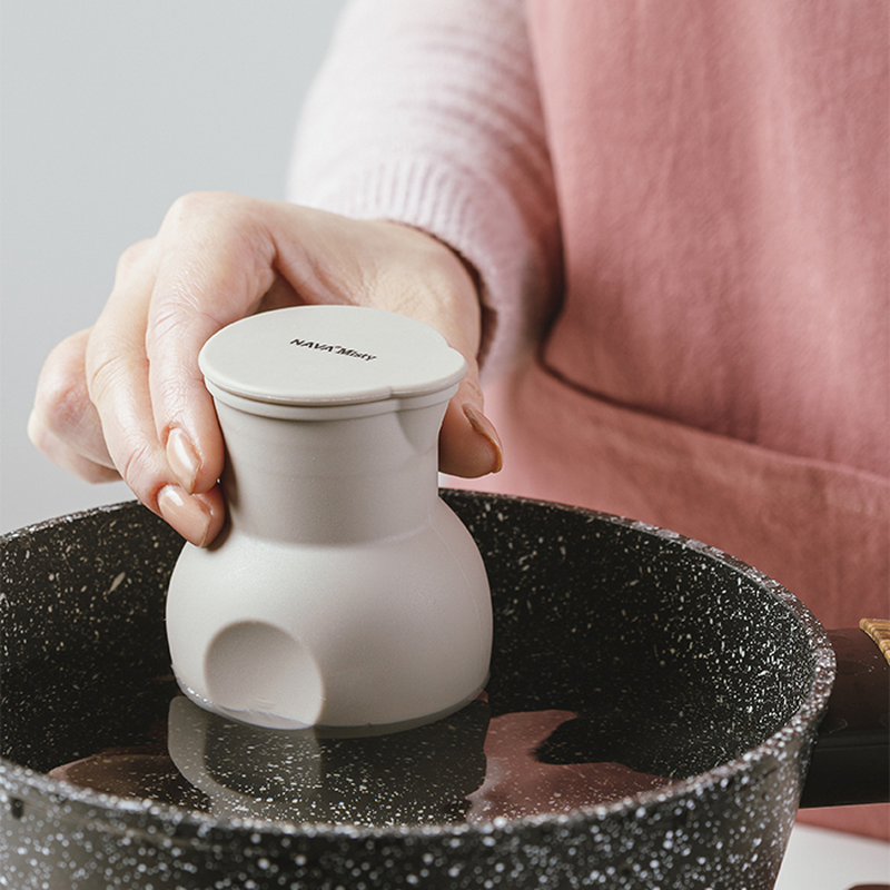 Product image: Nava misty silicone melting pot for chocolate & butter 9x7cm-null