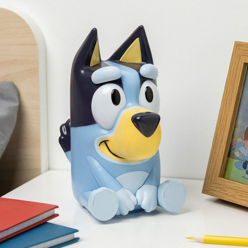 Paladone bluey globuddies &phi;&omega;&tau;&iota;&sigma;&tau;&iota;&kappa;ό &nu;&upsilon;&kappa;&tau;ό&sigmaf; 18cm &mu;&epsilon; ή&chi;&omicron;&upsilon;&sigmaf; & &mu;&pi;&alpha;&tau;&alpha;&rho;ί&epsilon;&sigmaf; aaa, , medium-null