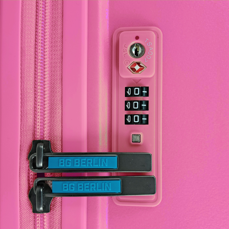 Product image: Bg berlin - ted medium size (4 wheel) 66cm/24in luggage / suitcase-null