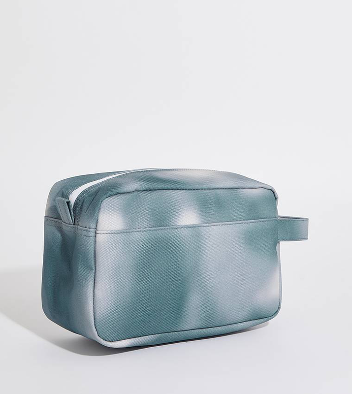Chapter travel kit-null