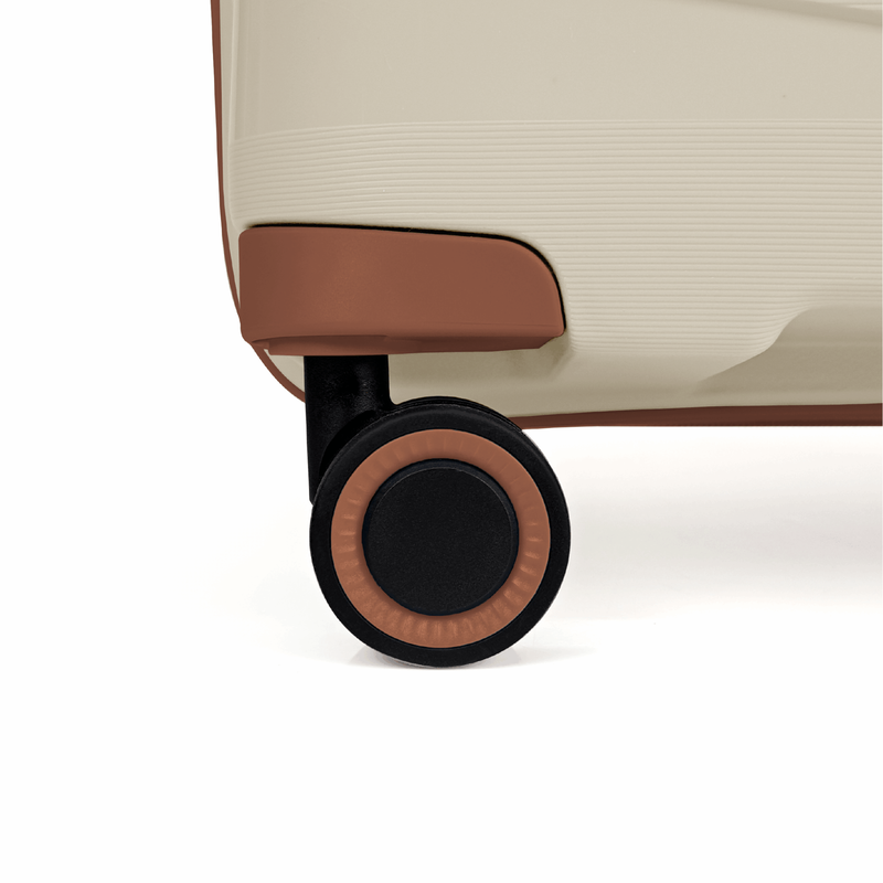 Product image: Bg berlin - ted medium size (4 wheel) 66cm/24in luggage, 15kg suitcase, beige/camel-null