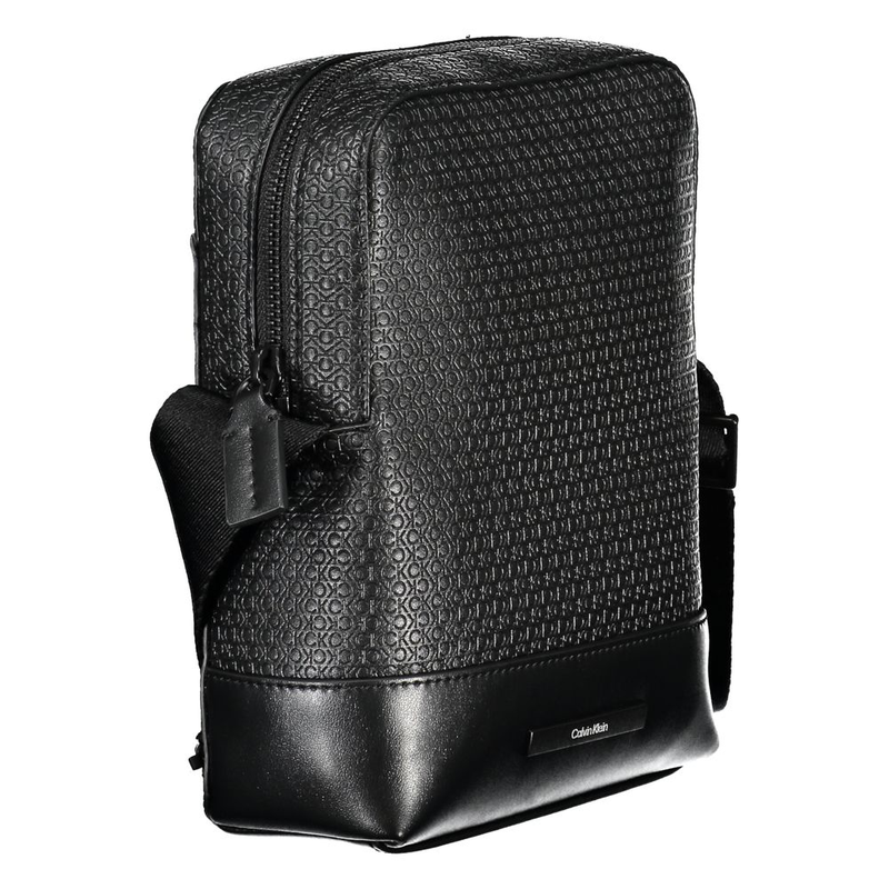Elegant black shoulder bag with contrasting accents-null