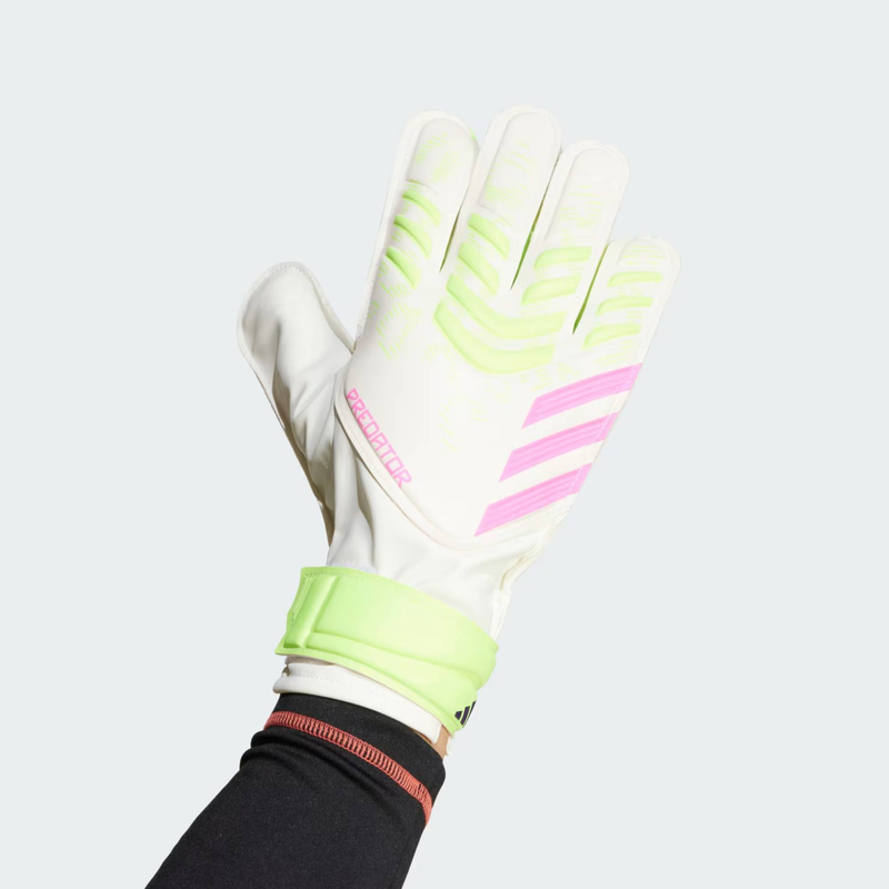 Predator gloves training-null