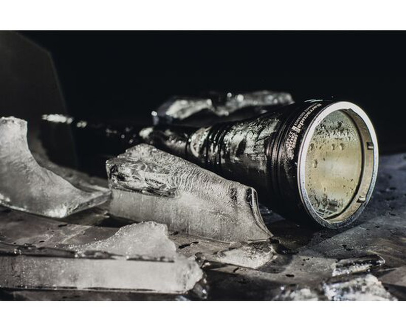 Armytek barracuda pro xhp35 hi white 1500 lum - warm-null