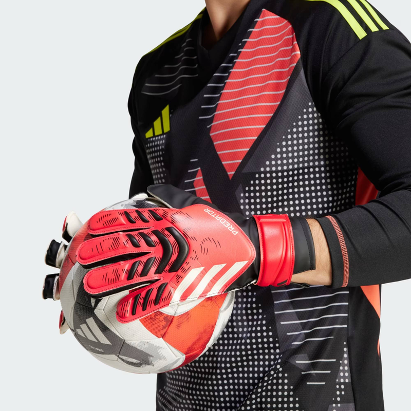 Predator gloves training-null