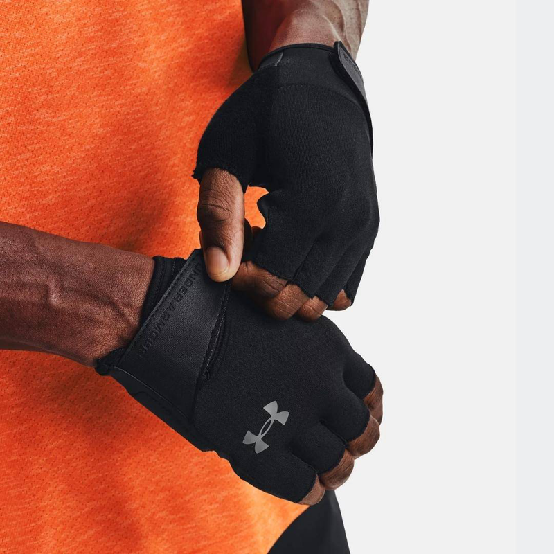 M's training glove-null