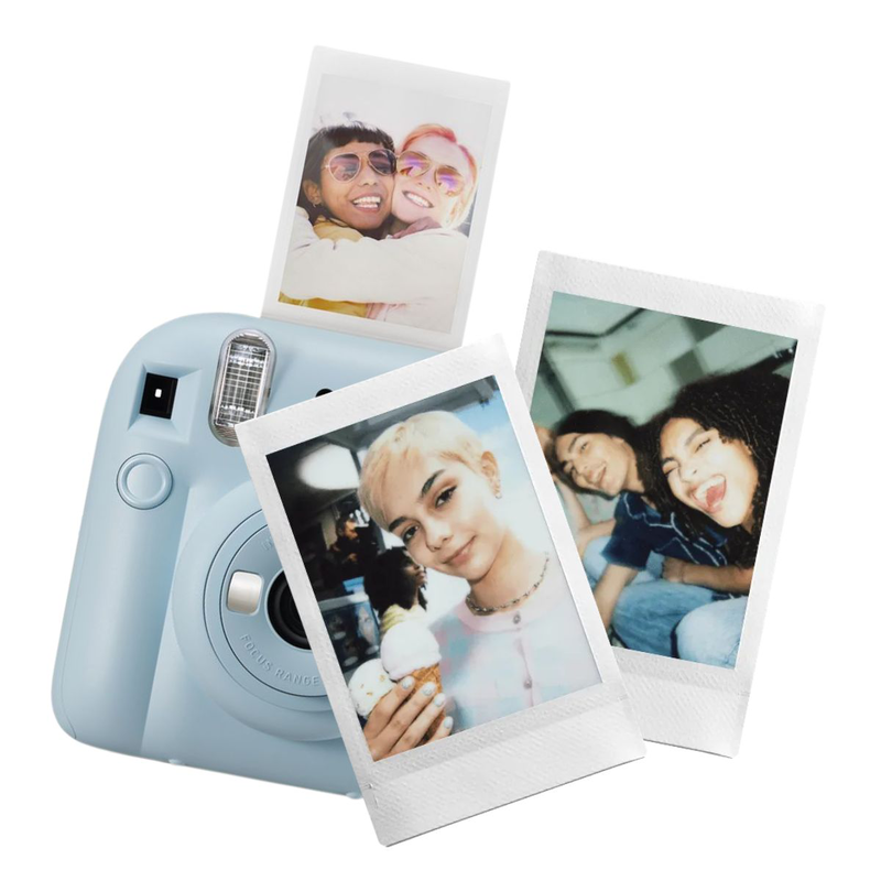 Fujifilm instax mini 12 &sigma;&tau;&iota;&gamma;&mu;&iota;&alpha;ί&alpha; &phi;&omega;&tau;&omicron;&gamma;&rho;&alpha;&phi;&iota;&kappa;ή &mu;&eta;&chi;&alpha;&nu;ή &mu;&epsilon; &alpha;&upsilon;&tau;ό&mu;&alpha;&tau;&eta; έ&kappa;&theta;&epsilon;&sigma;&eta; & &lambda;&epsilon;&iota;&tau;&omicron;&upsilon;&rho;&gamma;ί&alpha; close-up &gamma;&alpha;&lambda;ά&zeta;&iota;&omicron;-null