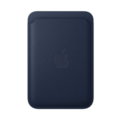iPhone 16 finewoven wallet