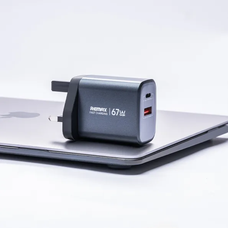 Remax gan fast charger with digital display  67w, , medium-null