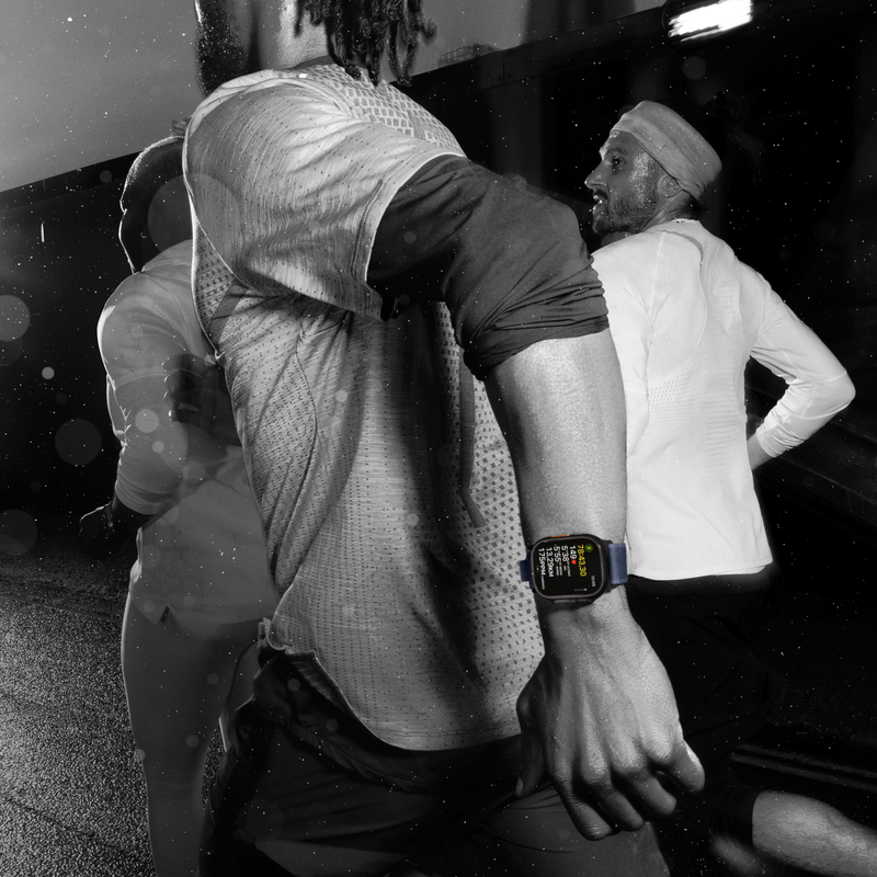 Apple watch ultra 2 GPS + cellular 49mm titanium case with blue trail loop - m/l-null