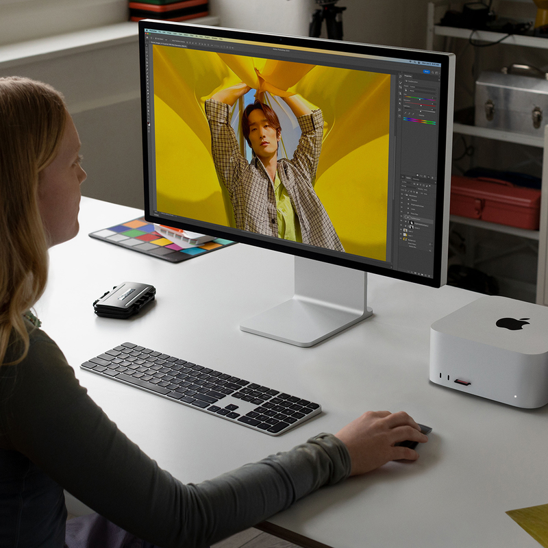 Mac studio m2 ultra/64GB/1TB image number null