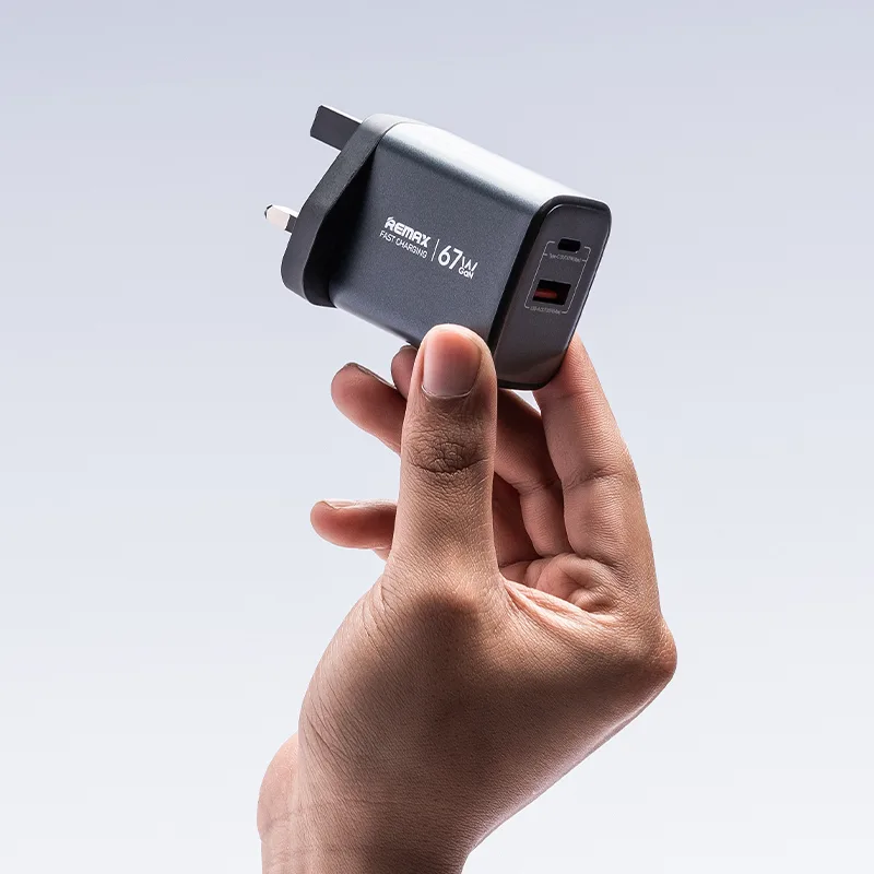 Remax gan fast charger with digital display  67w, , medium-null