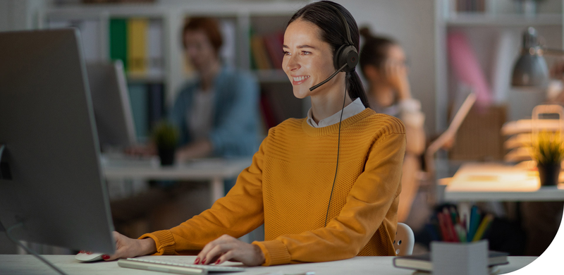 Yealink uh35 dual USB headset teams •connector type: USB •dual noise-canceling microphones •phenomenal audio for call and music •product & ergonomic design •busylight image number null