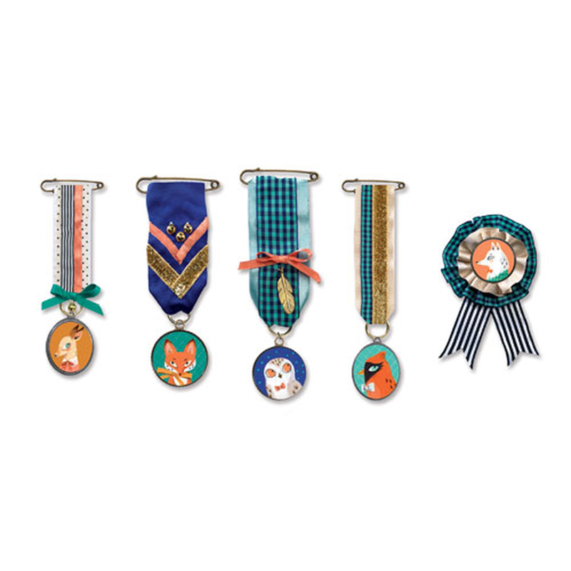 Design needlework - sewing embroidered brooches, , medium-null