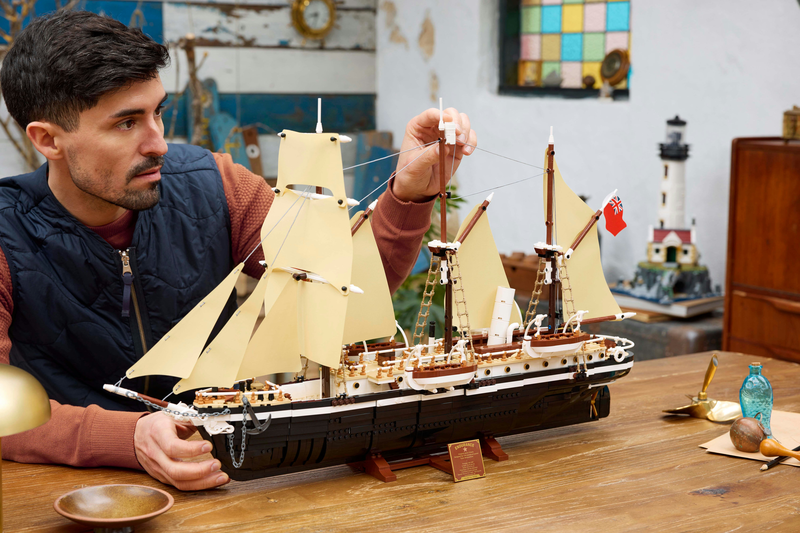 Lego icons the endurance 10335 for ages 18+ 3011pcs, , medium-null