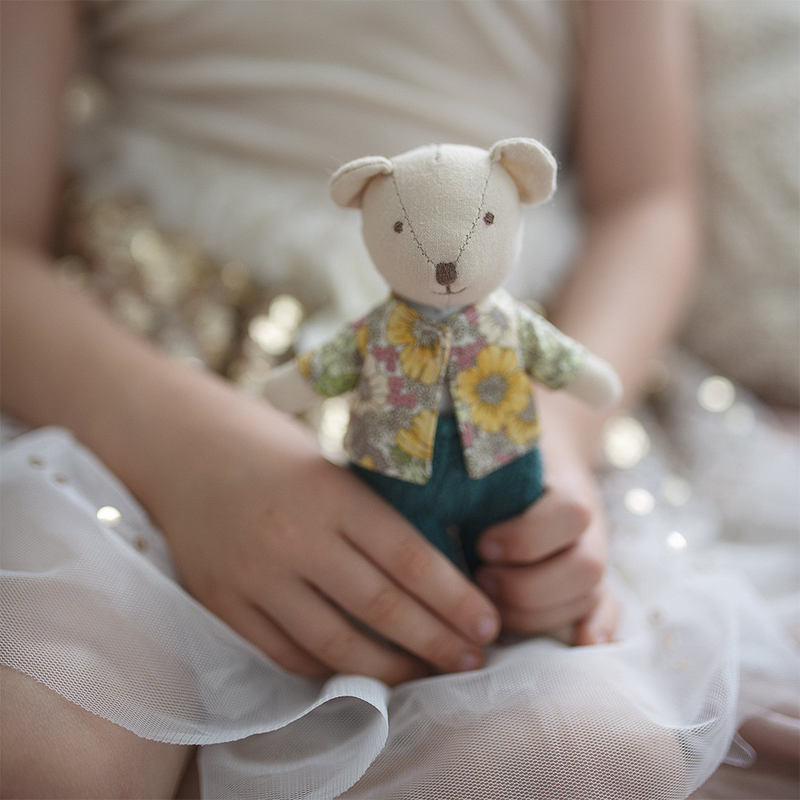 Product image: Great pretenders bobbie the bear, , medium-null