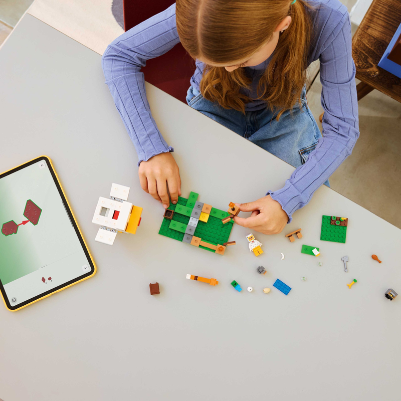 Lego minecraft chicken farm, , medium-null