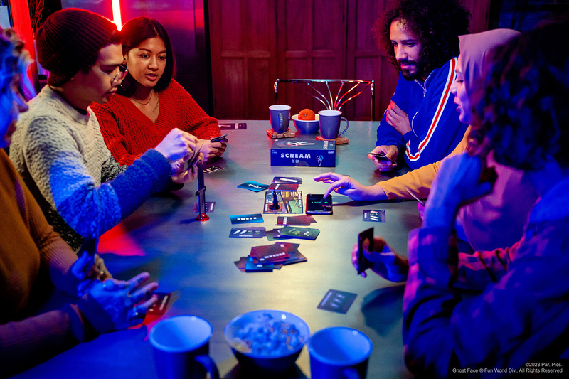 Scream &epsilon;&pi;&iota;&tau;&rho;&alpha;&pi;έ&zeta;&iota;&omicron; &pi;&alpha;&iota;&chi;&nu;ί&delta;&iota;, , medium-null