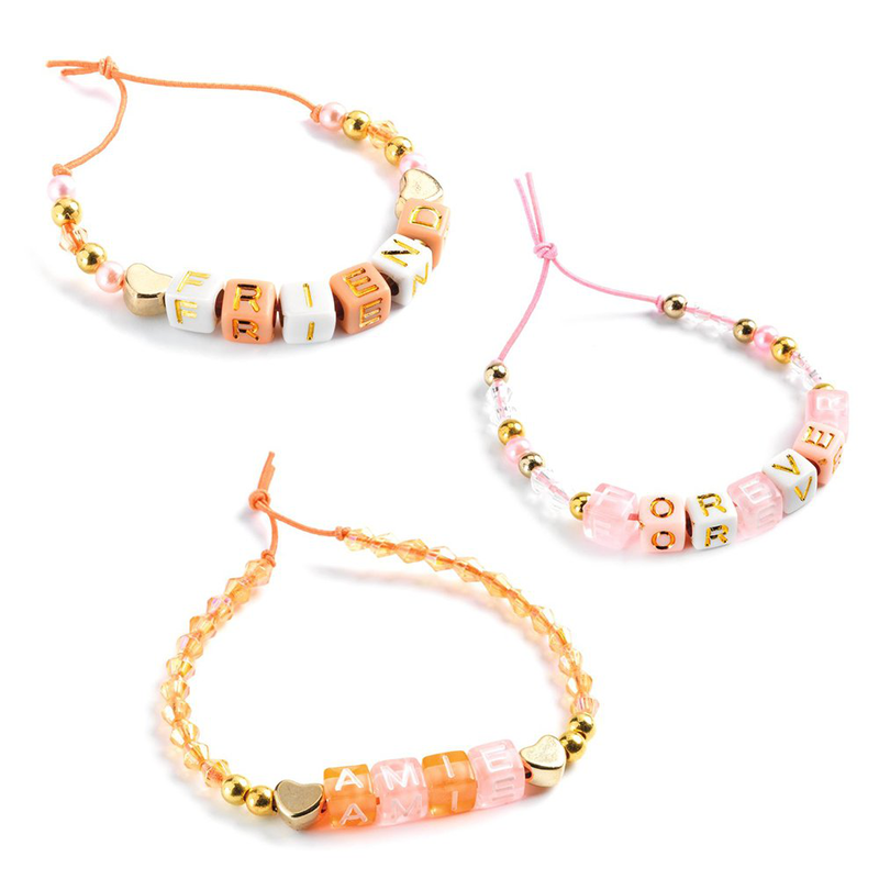 Making jewelry gold letters, , medium-null