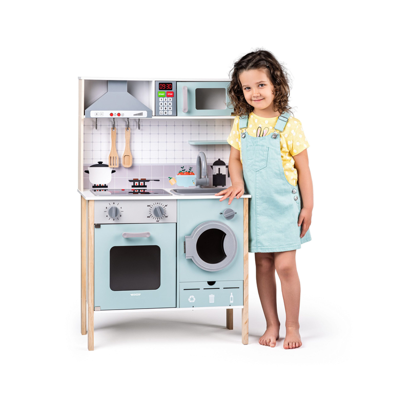 Wooden kitchen with sound and light, , medium-null