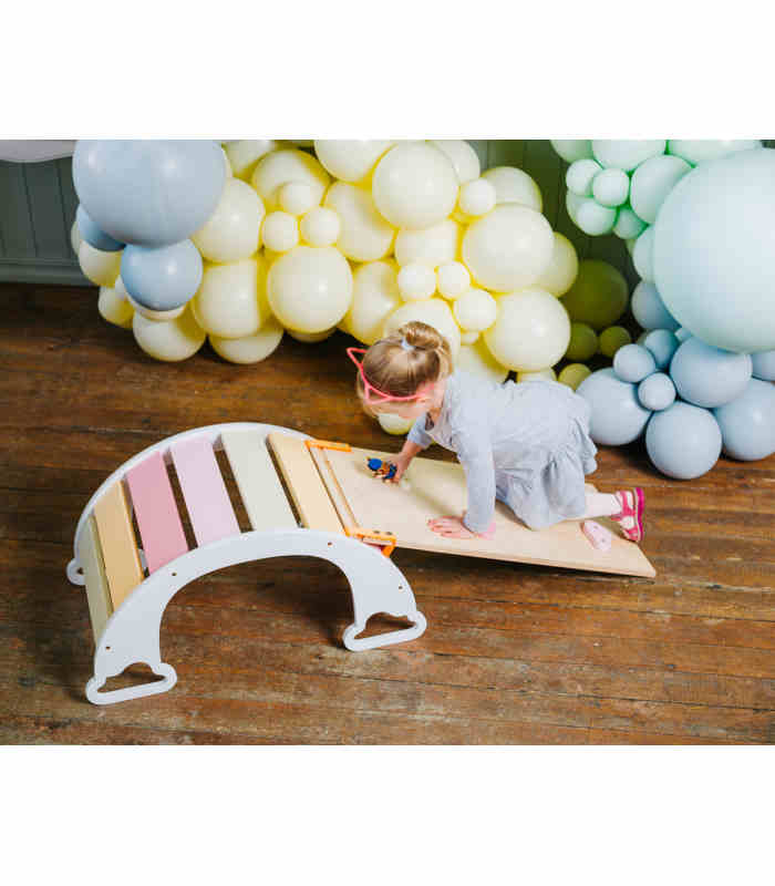 Montessori sway-null