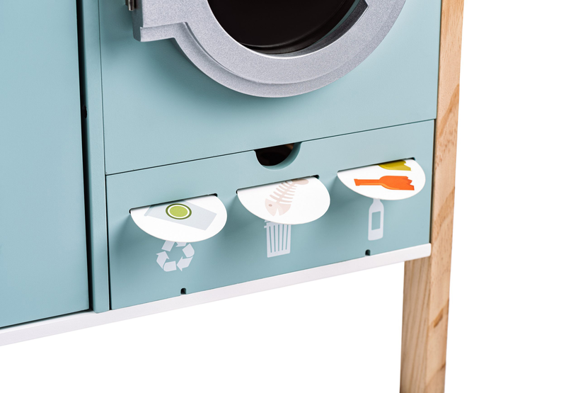 Wooden kitchen with sound and light, , medium-null