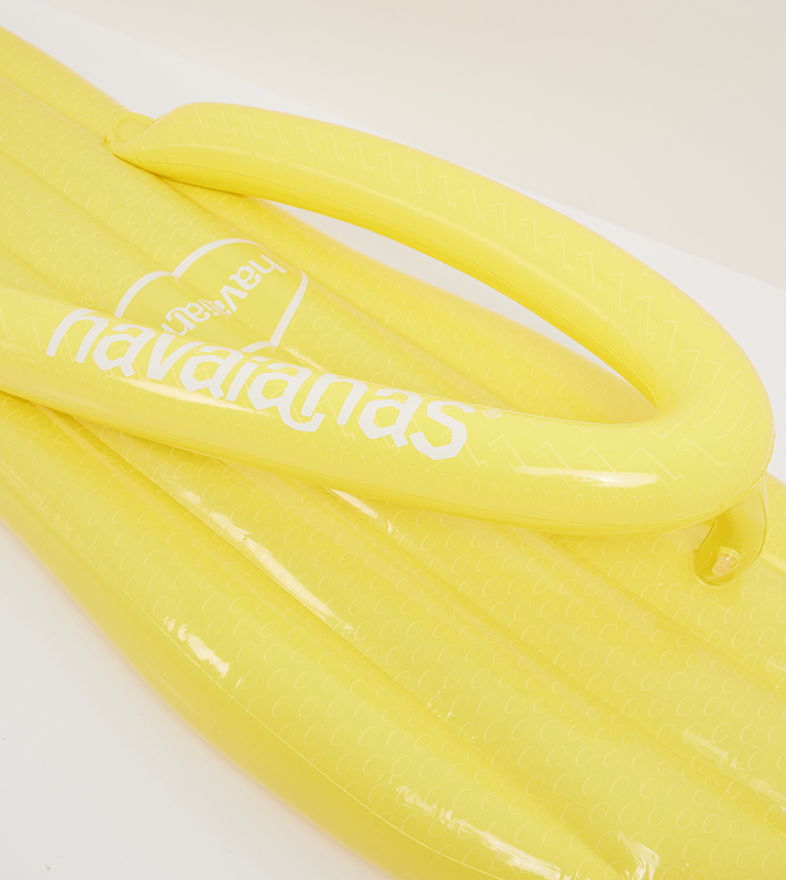 Havaianas  inflatable float bed -lilo image number null